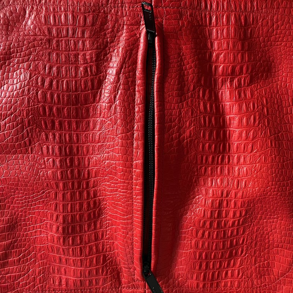 Red Leather Back Pack Purse With Adjustable Straps - image 7